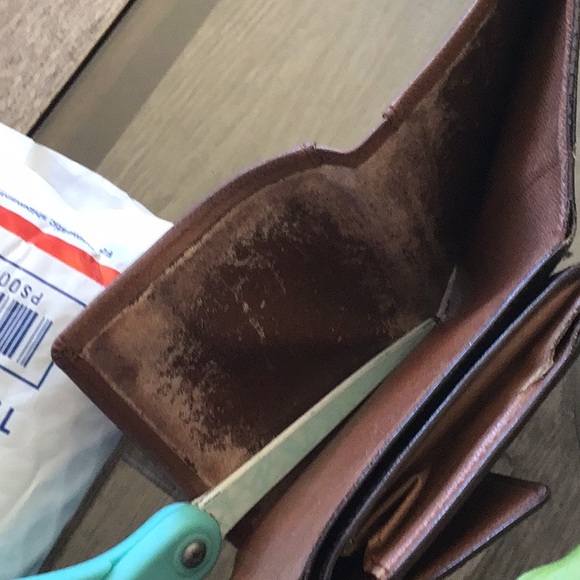 Louis Vuitton Wallet - Picture 6 of 9